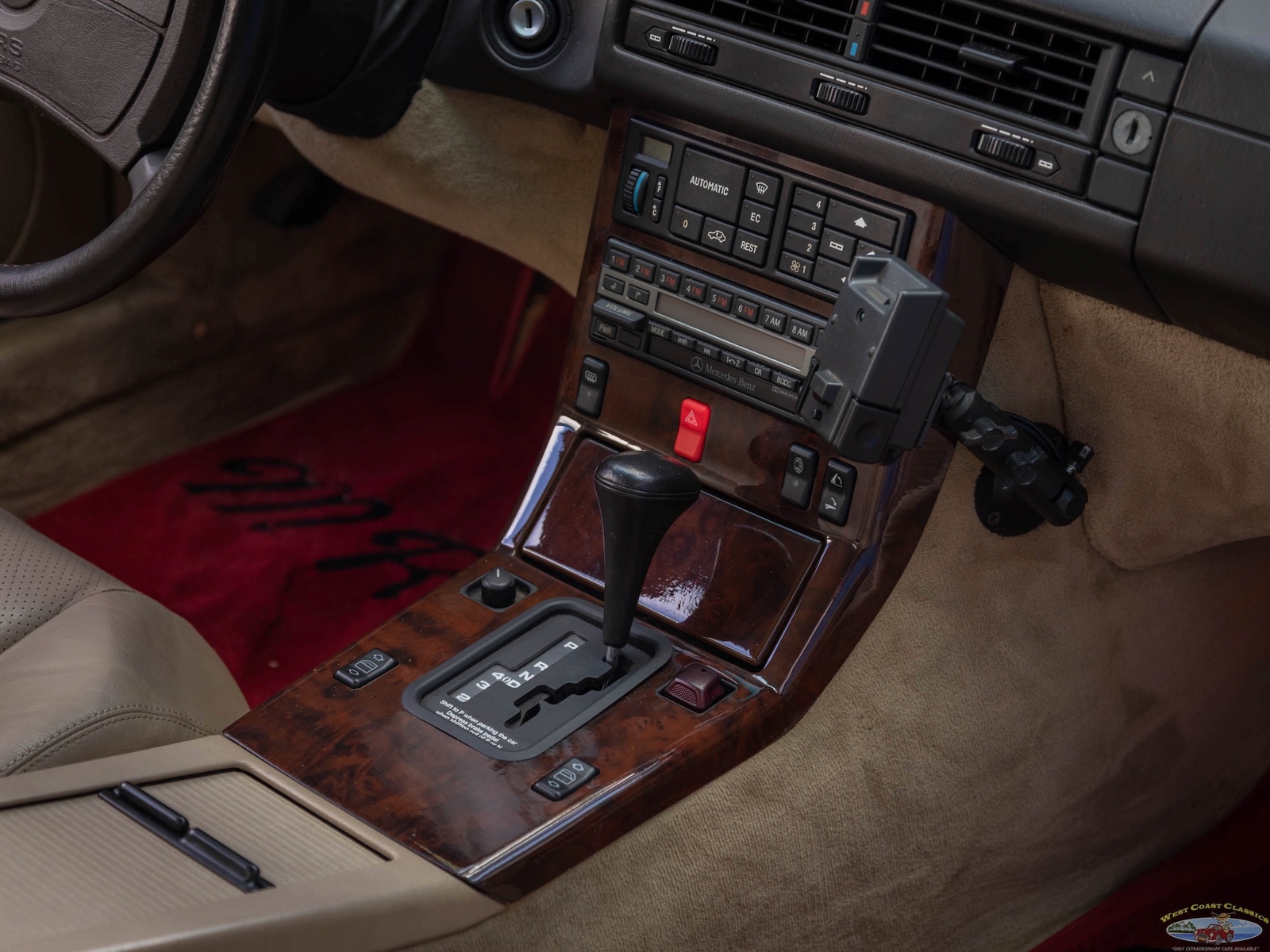 Mercedes-Benz-300-Series-1991-Convertible-30