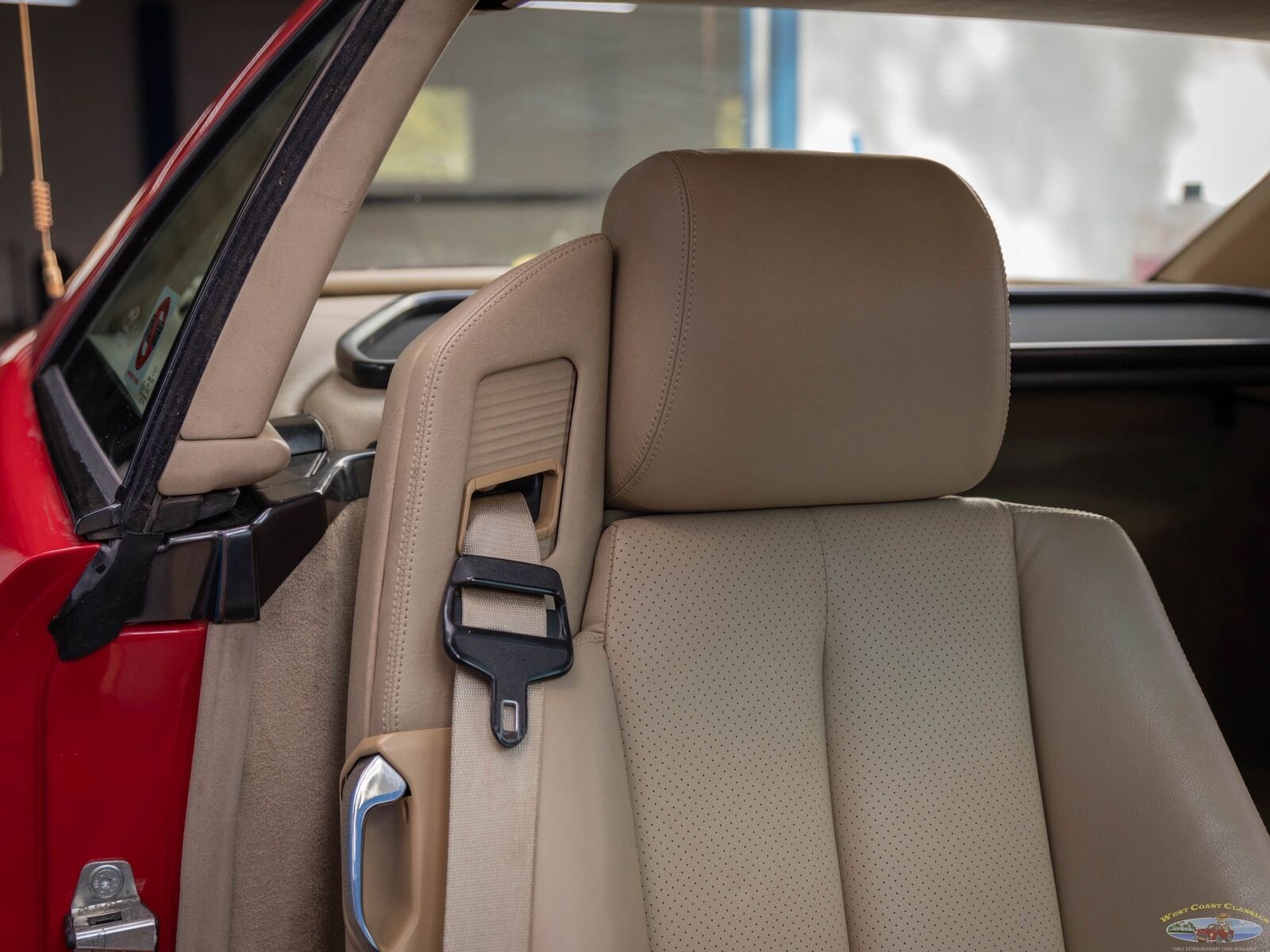 Mercedes-Benz-300-Series-1991-Convertible-39