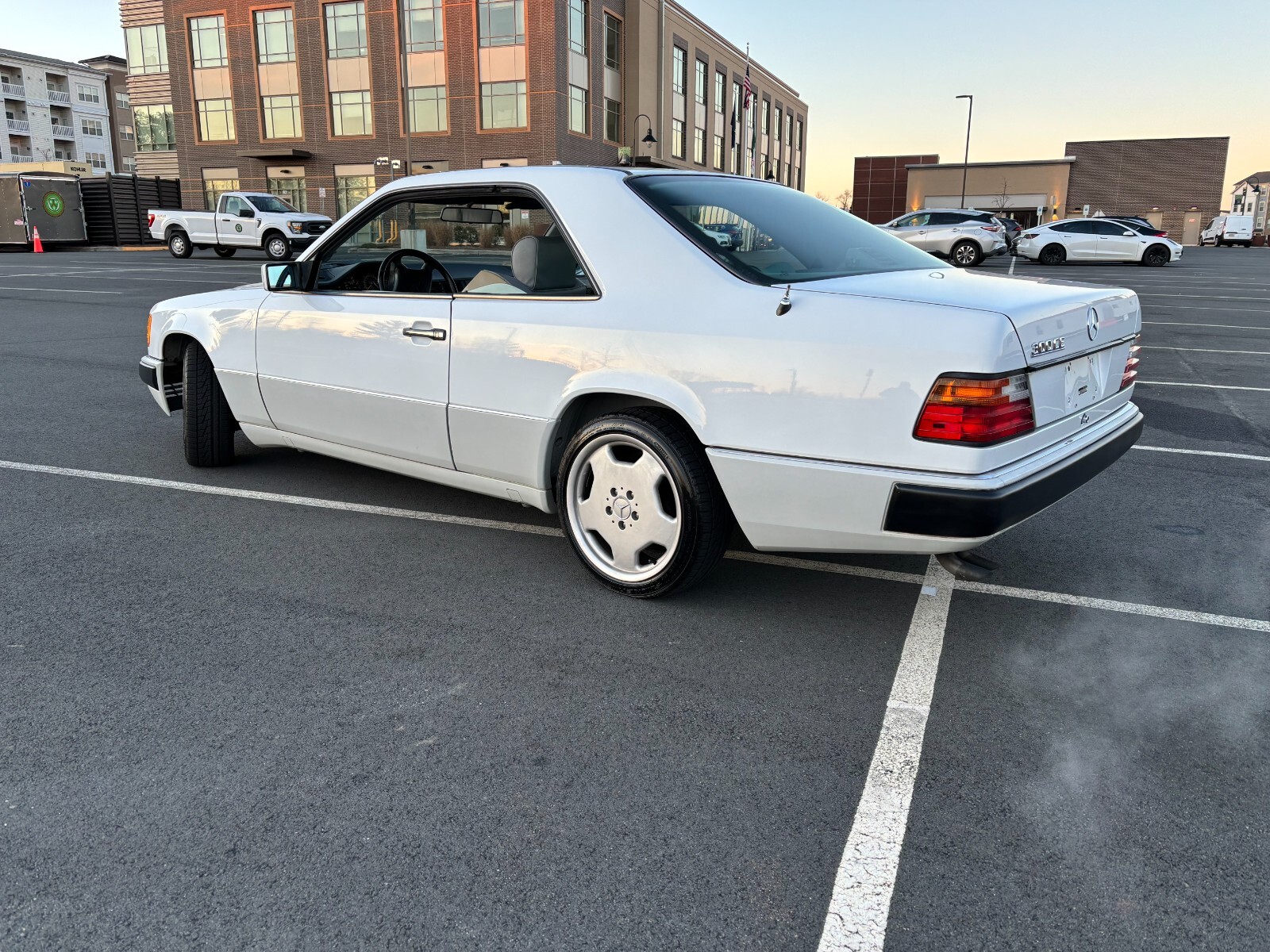 Mercedes-Benz-300-Series-1992-Coupe-3