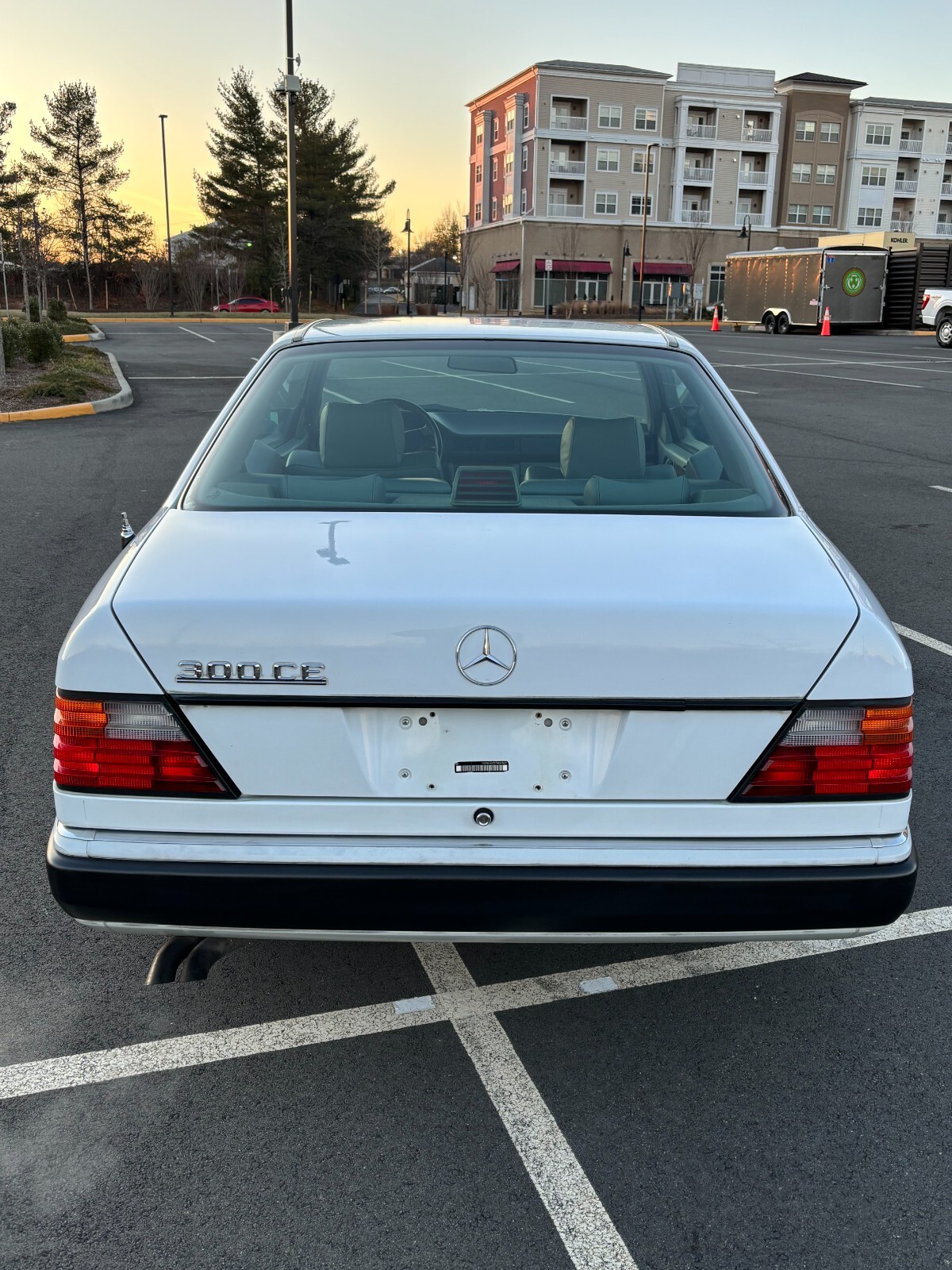 Mercedes-Benz-300-Series-1992-Coupe-5