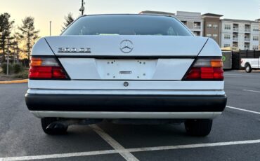 Mercedes-Benz-300-Series-1992-Coupe-6