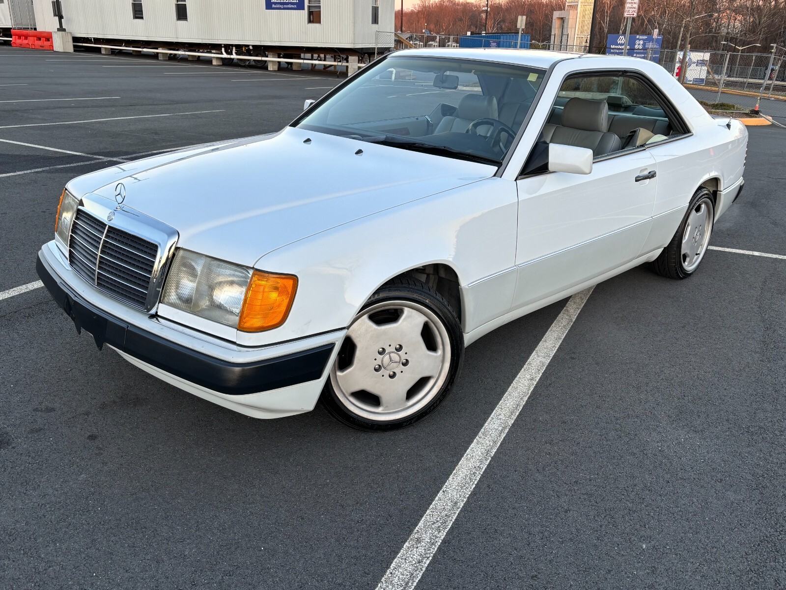 Mercedes-Benz-300-Series-1992-Coupe
