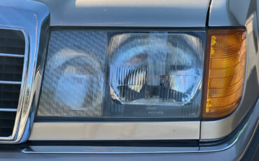 Mercedes-Benz-300-Series-1993-Coupe-10