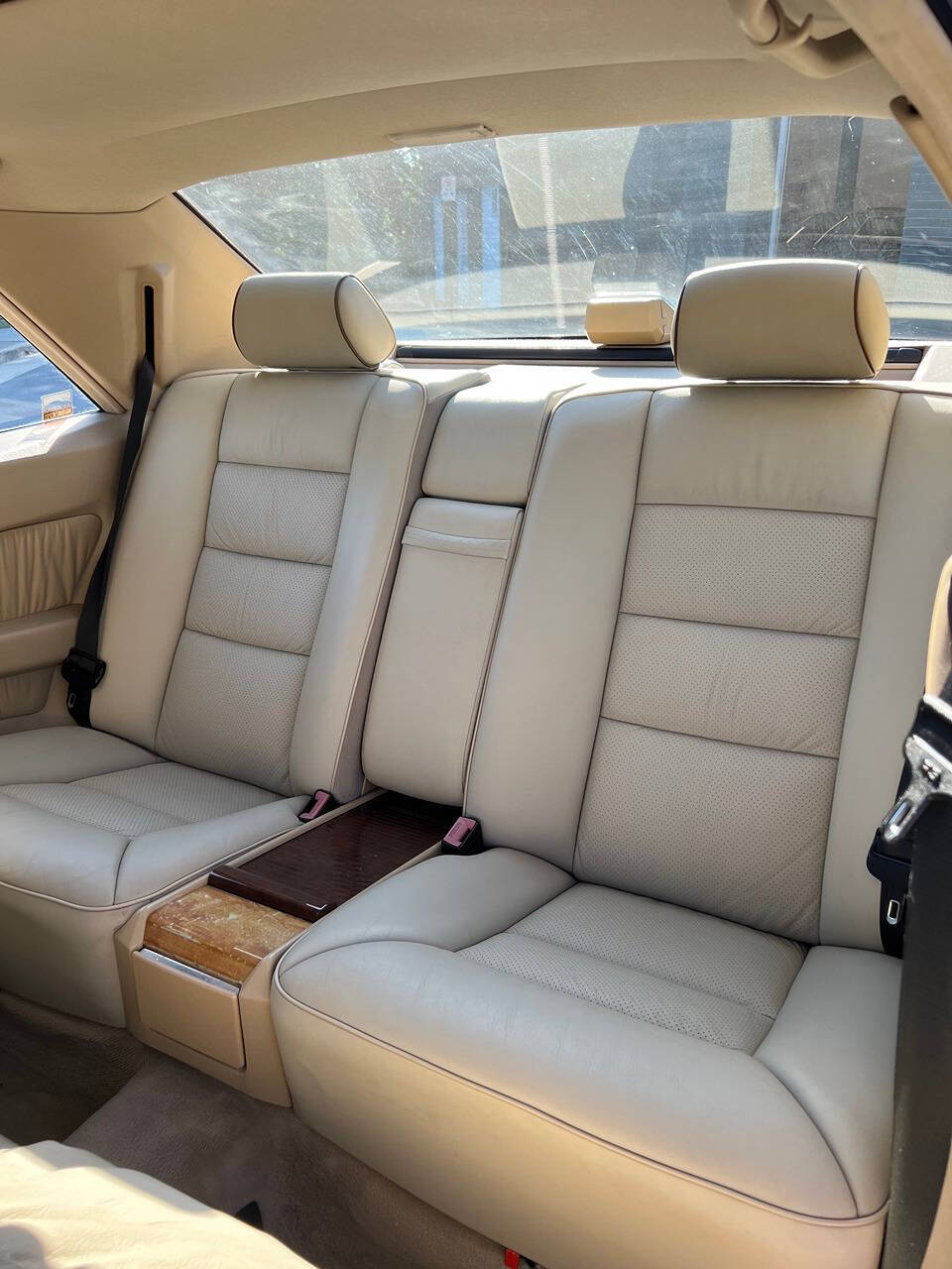 Mercedes-Benz-300-Series-1993-Coupe-13
