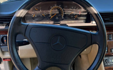 Mercedes-Benz-300-Series-1993-Coupe-17