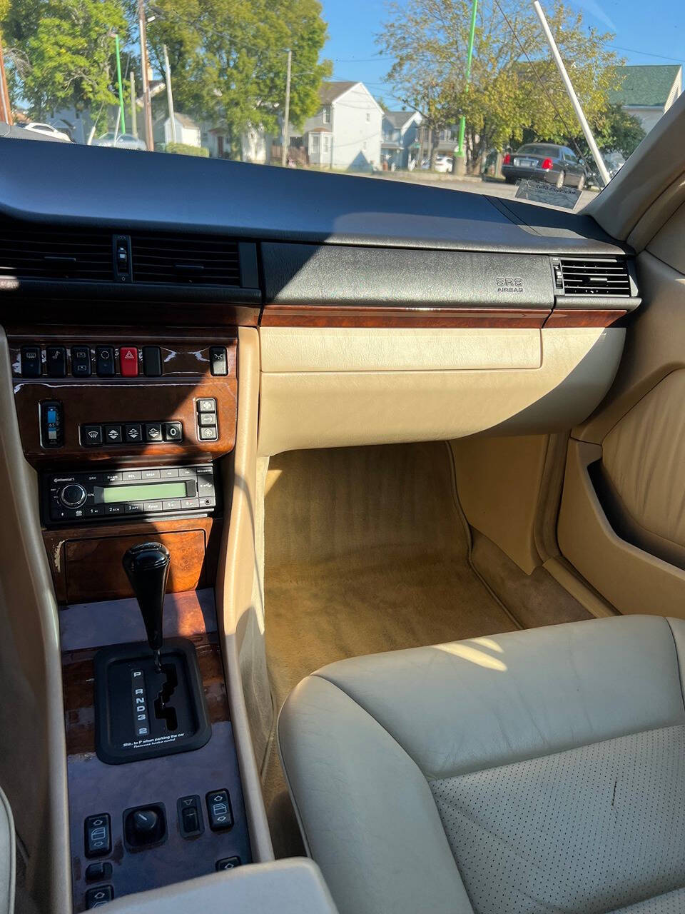 Mercedes-Benz-300-Series-1993-Coupe-19