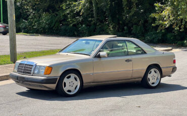 Mercedes-Benz-300-Series-1993-Coupe-2