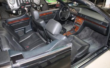 Mercedes-Benz-300-Series-1994-12