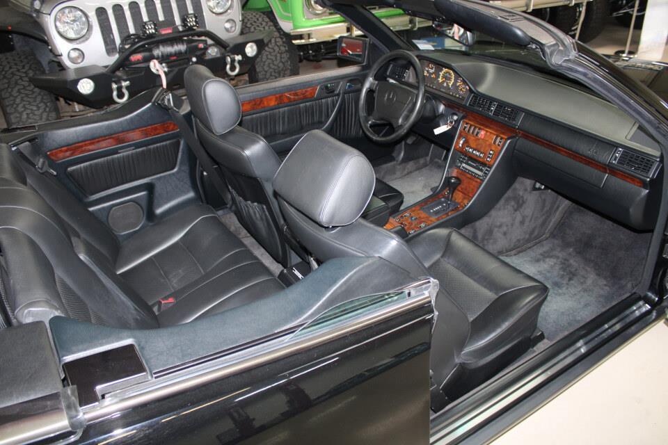 Mercedes-Benz-300-Series-1994-12