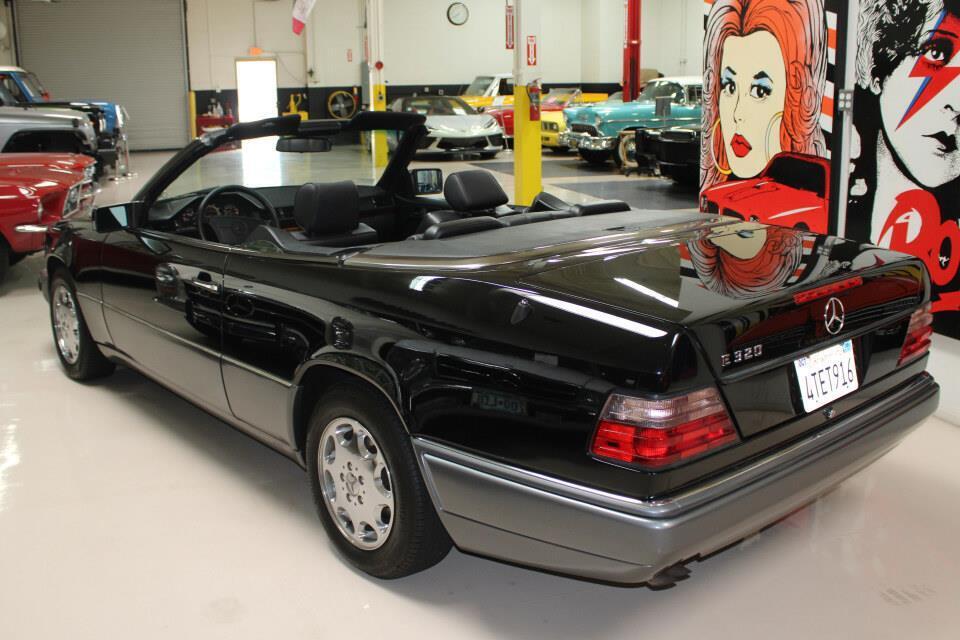 Mercedes-Benz-300-Series-1994-20