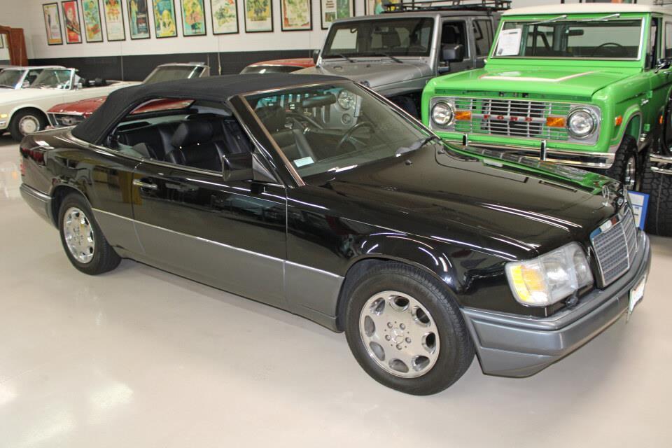 Mercedes-Benz-300-Series-1994-26