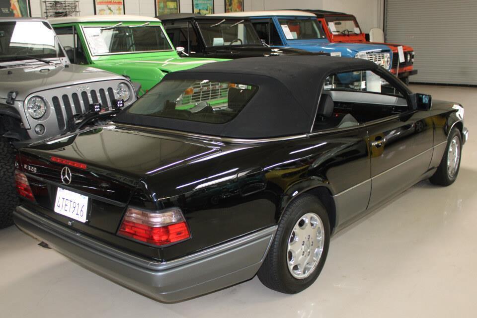 Mercedes-Benz-300-Series-1994-28