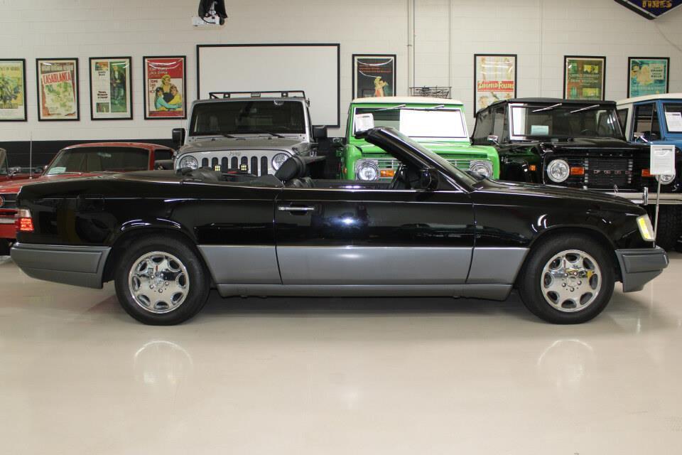 Mercedes-Benz-300-Series-1994-3