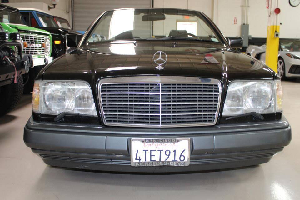 Mercedes-Benz-300-Series-1994-31