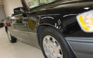Mercedes-Benz-300-Series-1994-38