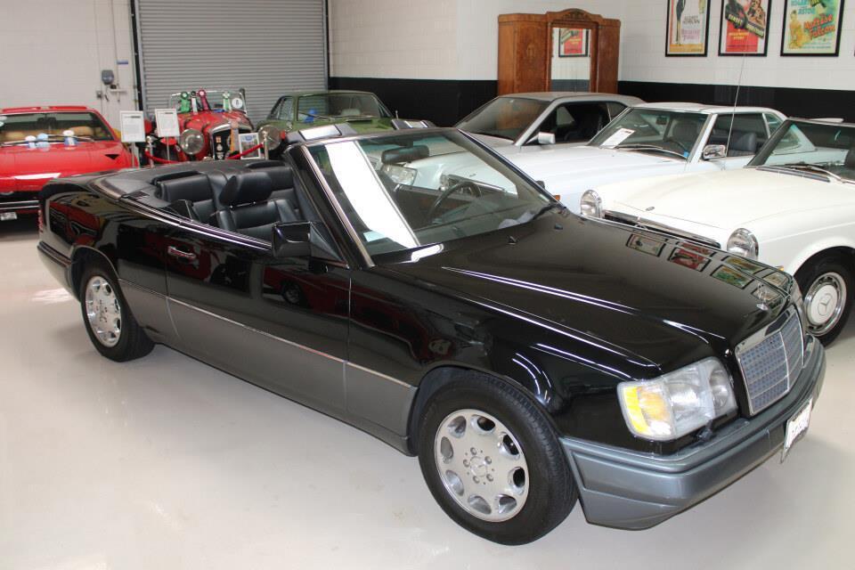 Mercedes-Benz-300-Series-1994