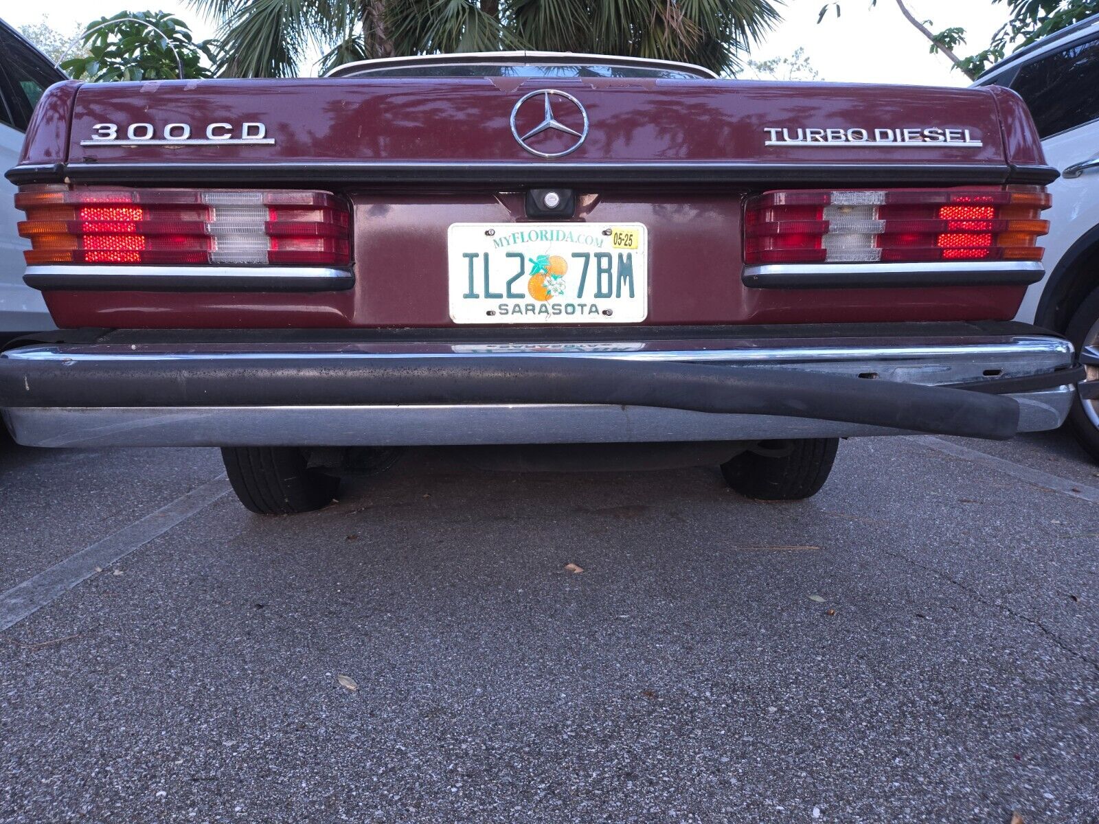 Mercedes-Benz-300CD-1983-Coupe-10