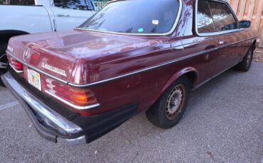 Mercedes-Benz-300CD-1983-Coupe-3