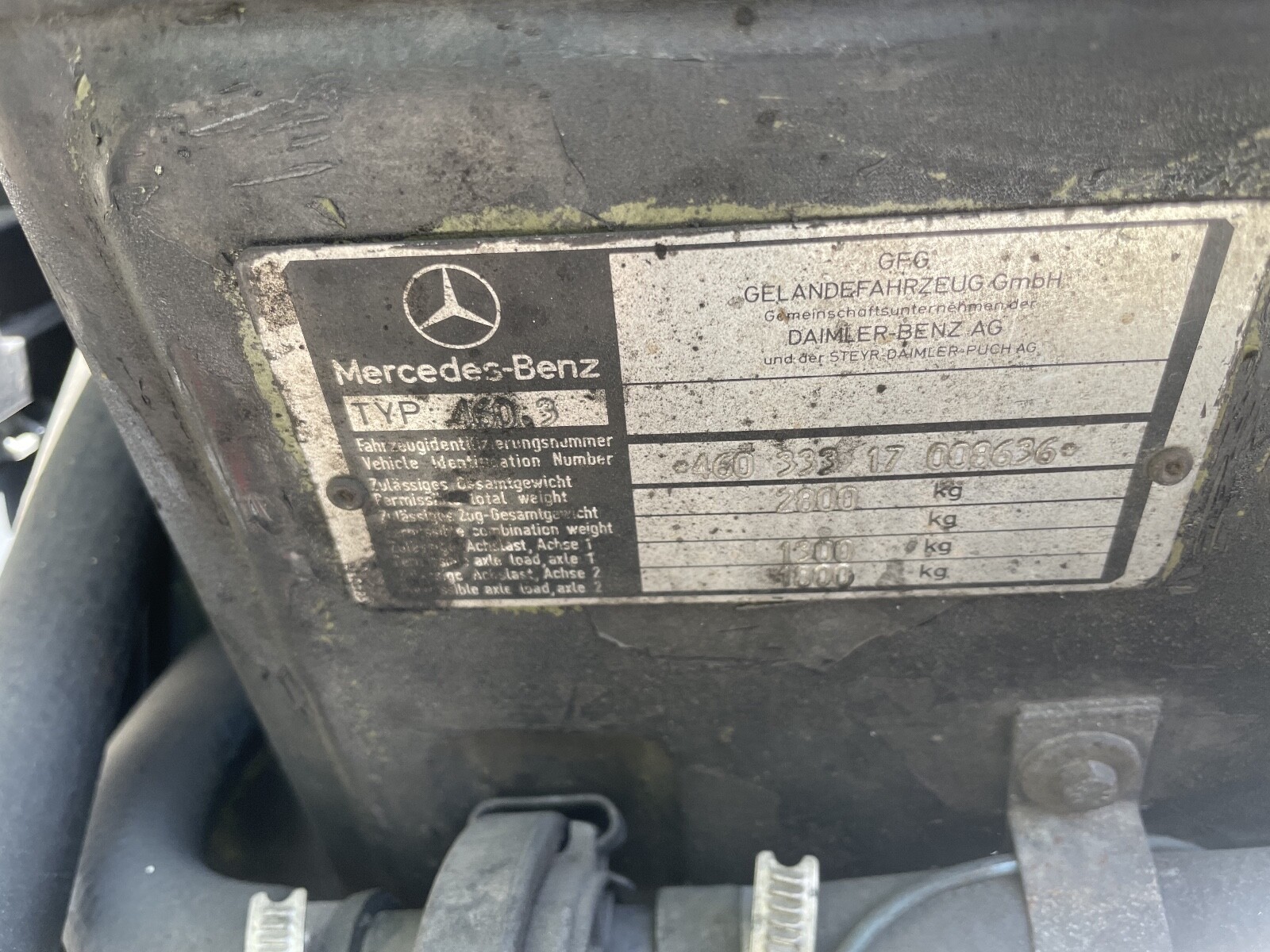 Mercedes-Benz-300GD-1980-SUV-21