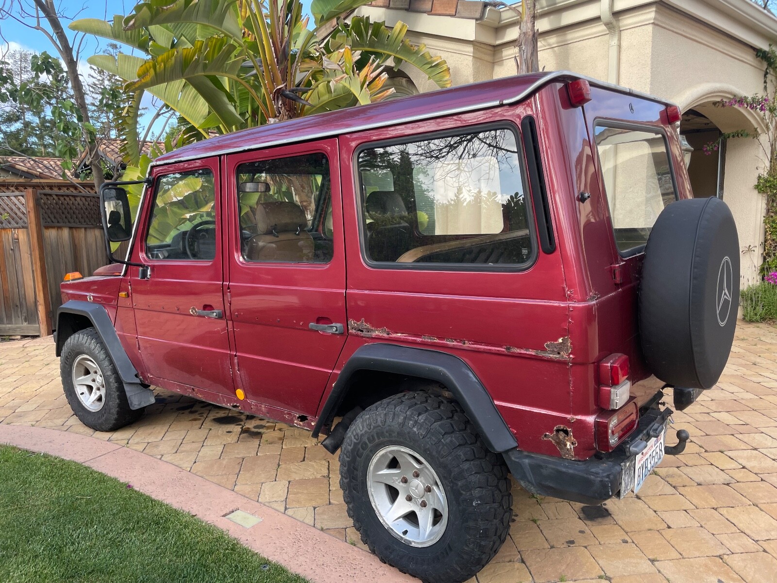 Mercedes-Benz-300GD-1980-SUV-3