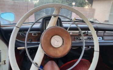 Mercedes-Benz-300SE-1962-17