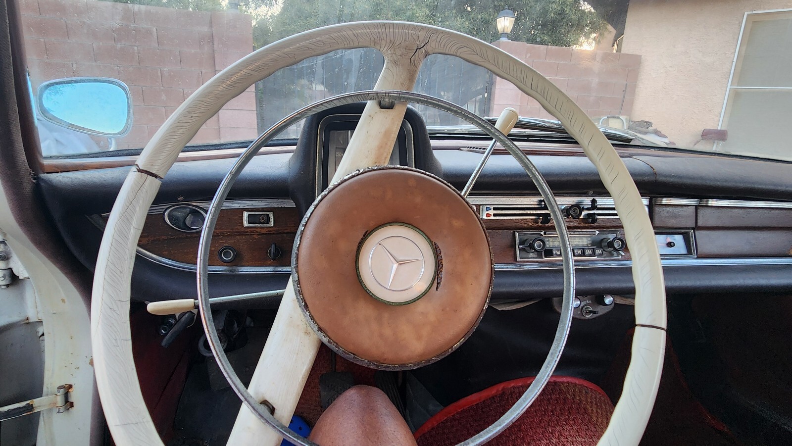 Mercedes-Benz-300SE-1962-17