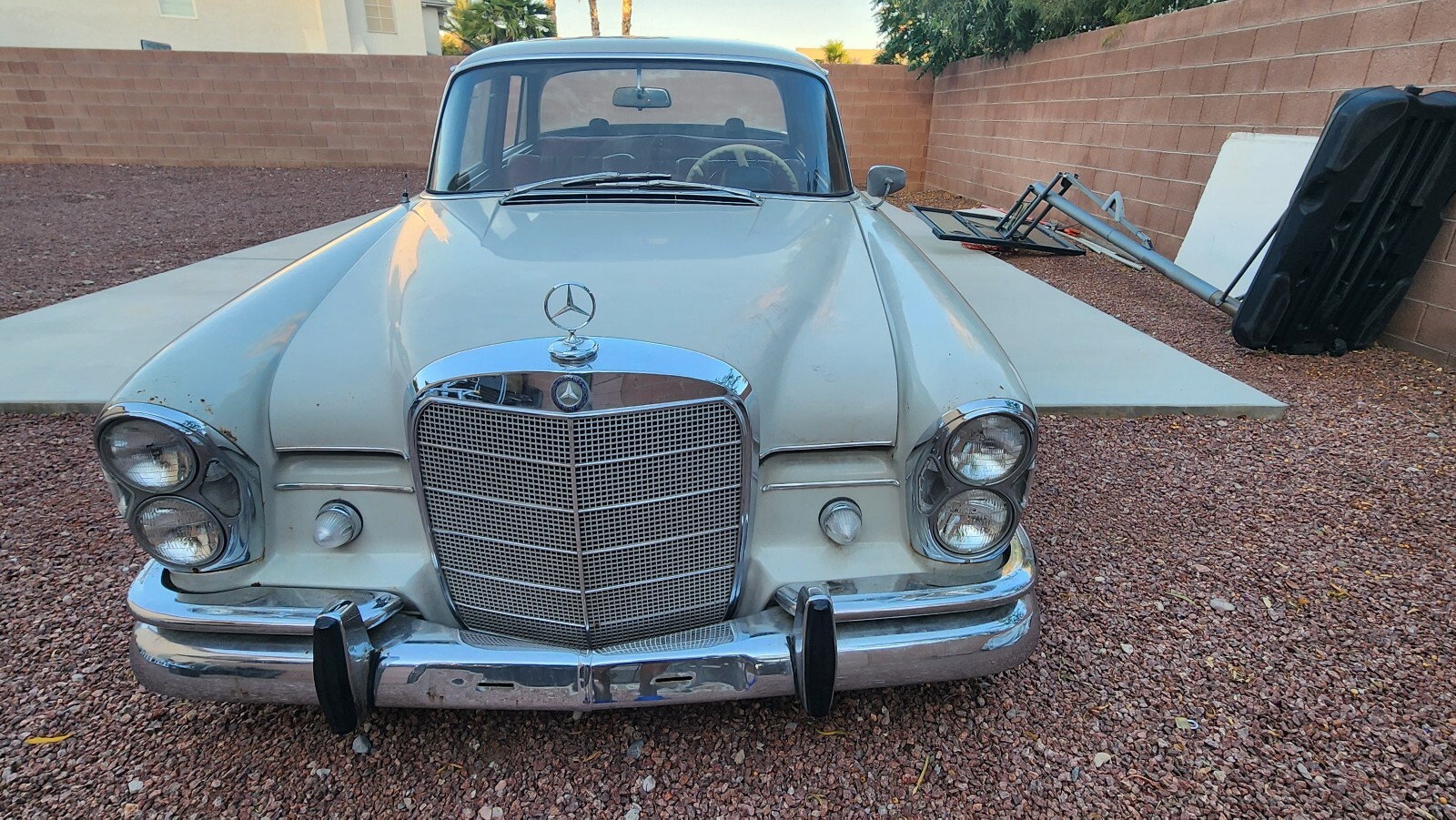 Mercedes-Benz-300SE-1962-3