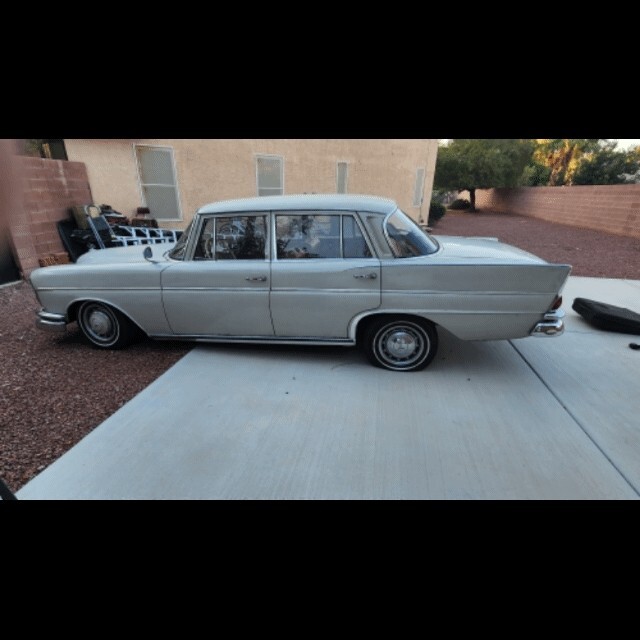 Mercedes-Benz-300SE-1962-7