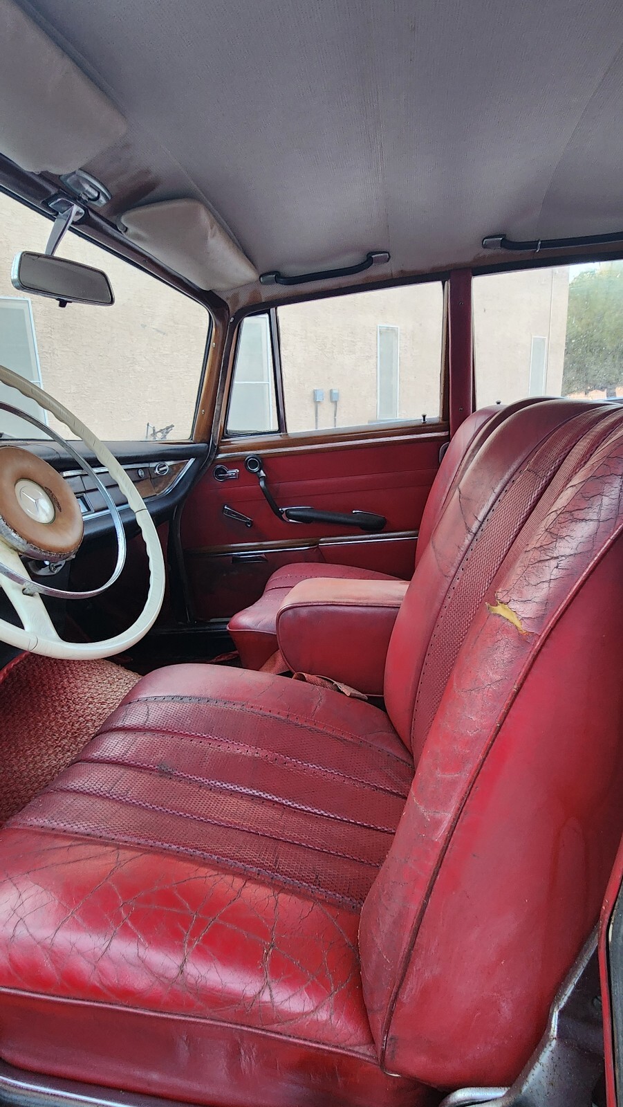 Mercedes-Benz-300SE-1962-9
