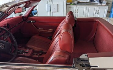 Mercedes-Benz-350sl-1972-Convertible-10