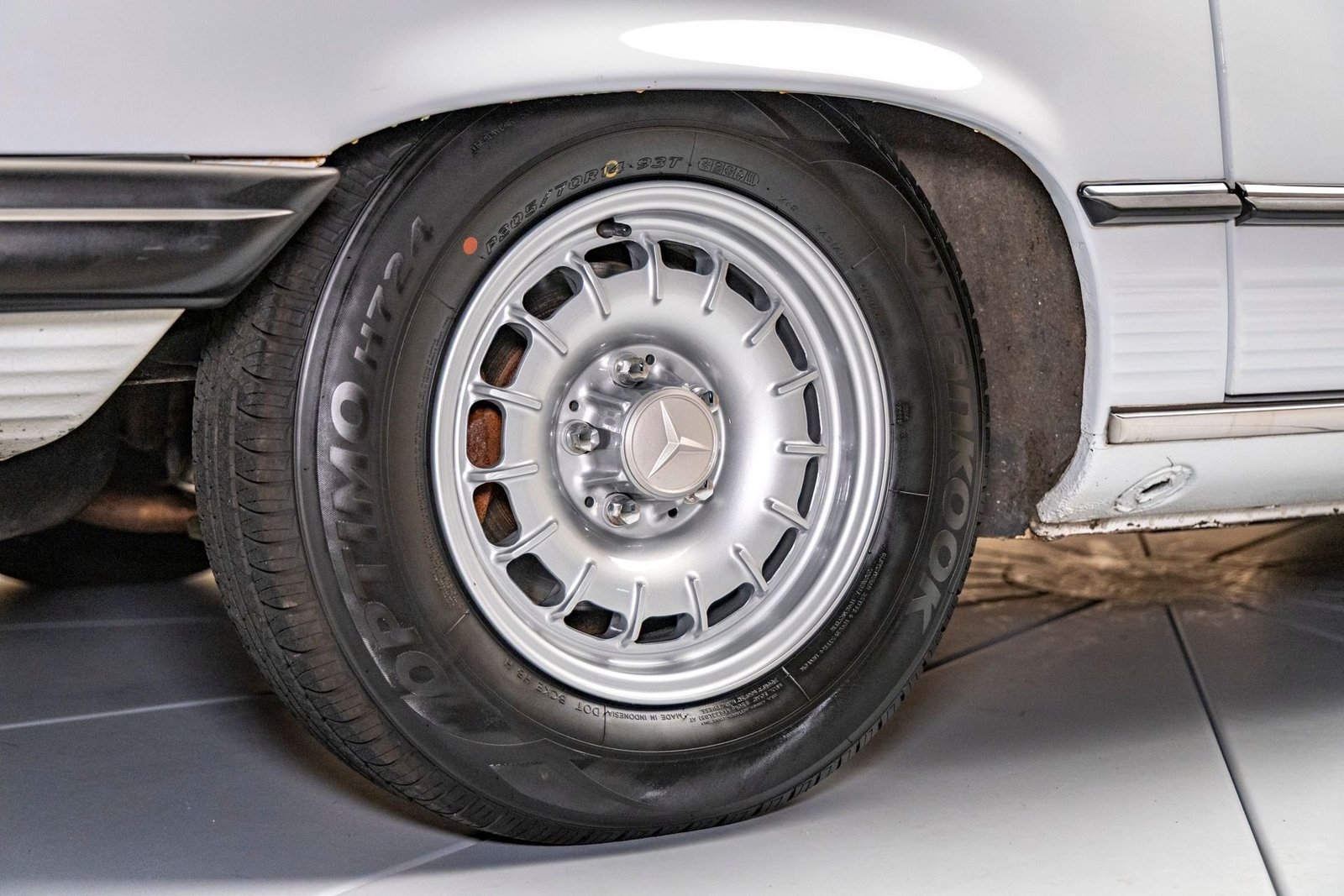 Mercedes-Benz-380-SL-1985-Other-12