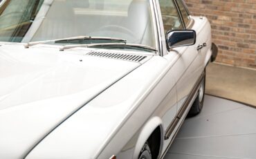 Mercedes-Benz-380-SL-1985-Other-22