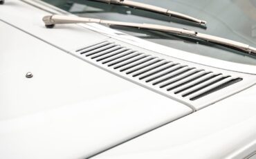 Mercedes-Benz-380-SL-1985-Other-23