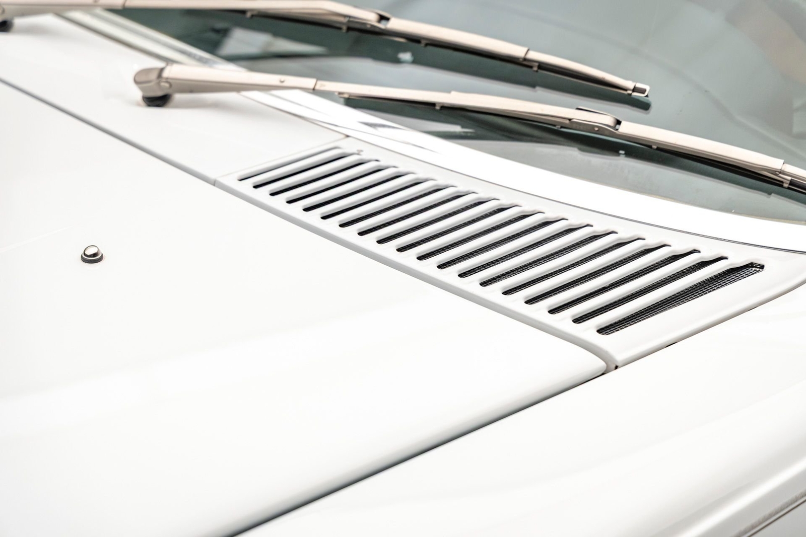 Mercedes-Benz-380-SL-1985-Other-23