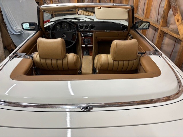 Mercedes-Benz-380SL-1981-Convertible-10