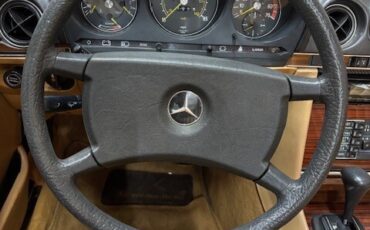 Mercedes-Benz-380SL-1981-Convertible-8