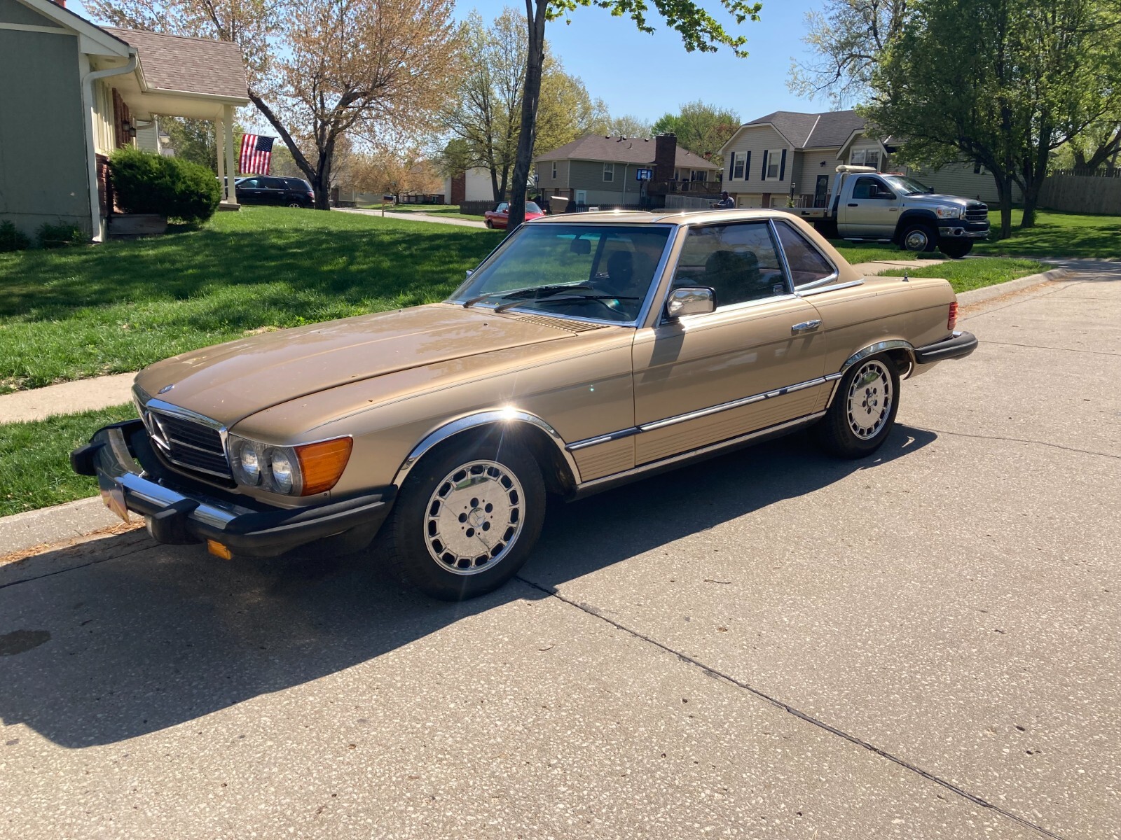 Mercedes-Benz-380SL-1982-Convertible-19