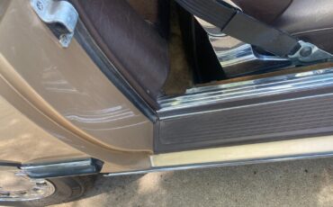 Mercedes-Benz-380SL-1982-Convertible-9