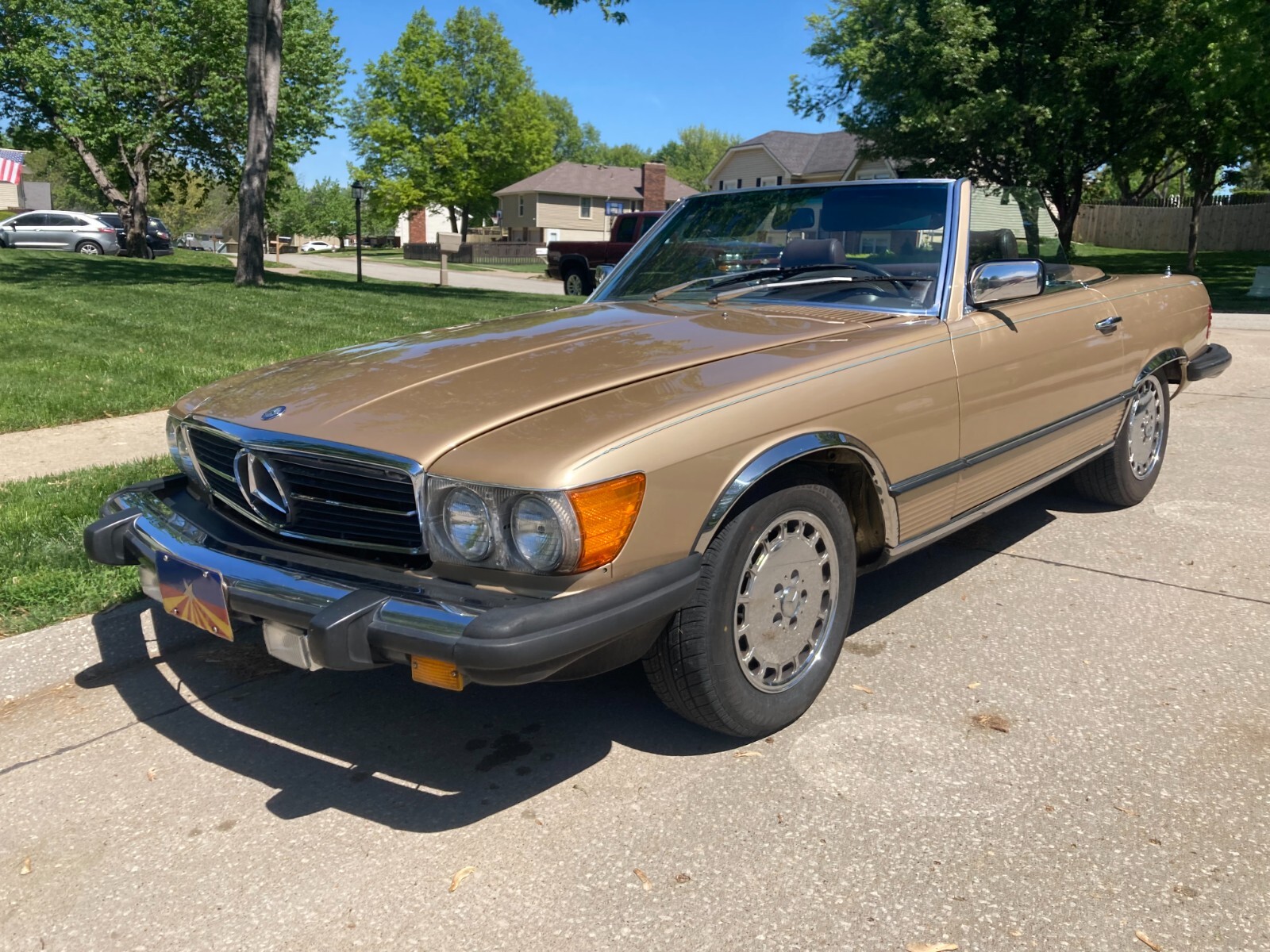 Mercedes-Benz-380SL-1982-Convertible