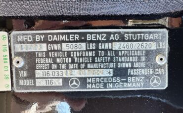 Mercedes-Benz-400-Series-1974-SEDAN-37