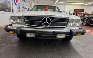 Mercedes-Benz-400-Series-1977-6