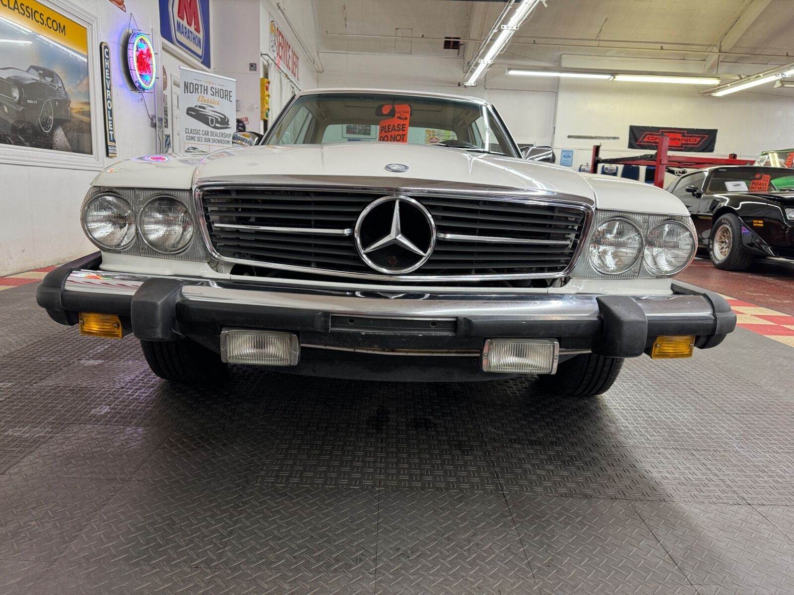 Mercedes-Benz-400-Series-1977-6