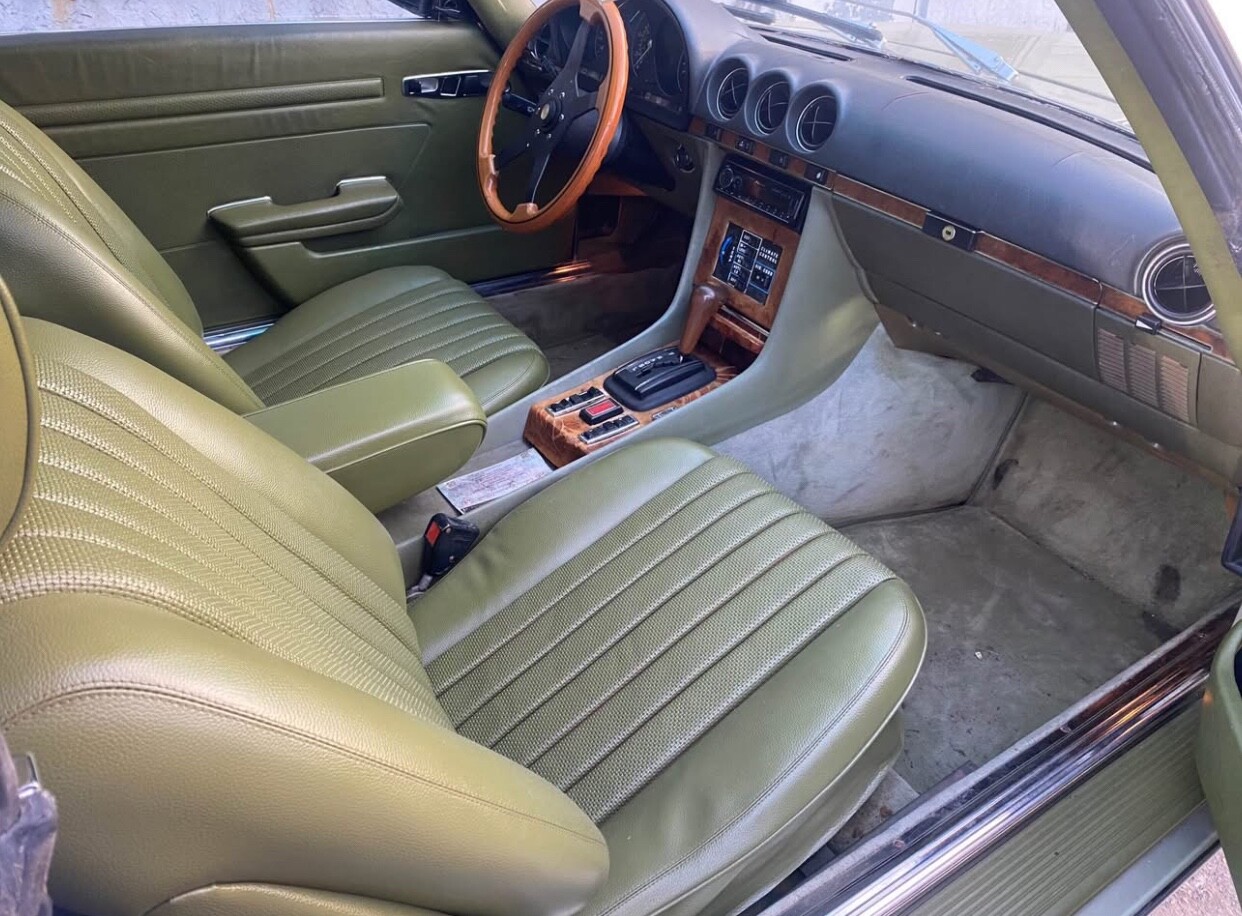 Mercedes-Benz-400-Series-1979-Coupe-17