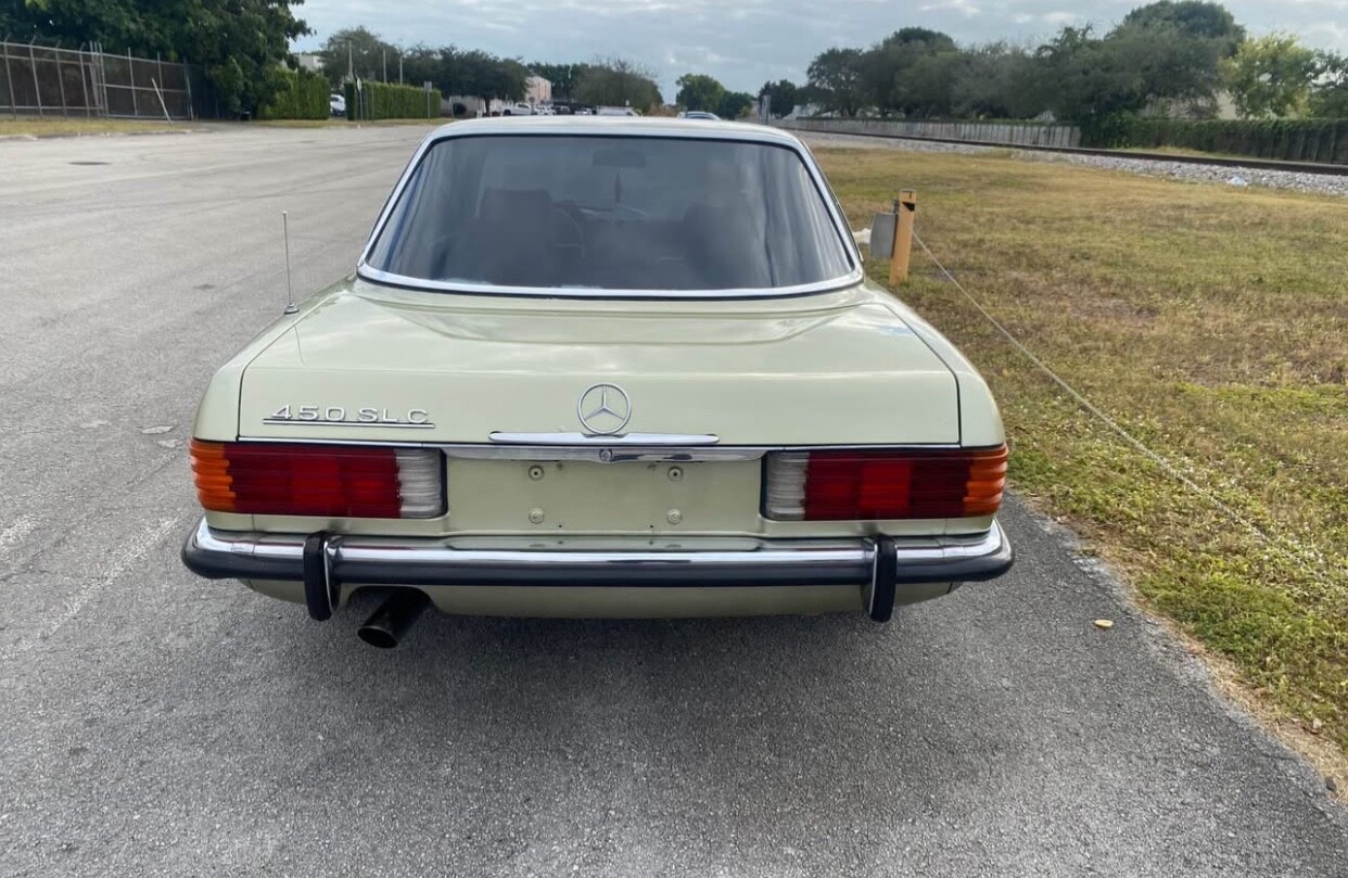 Mercedes-Benz-400-Series-1979-Coupe-4