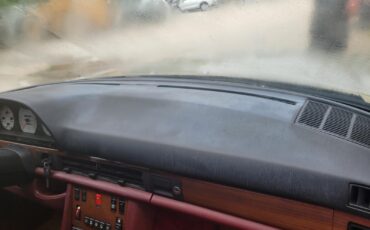 Mercedes-Benz-400-Series-1987-Sedan-12