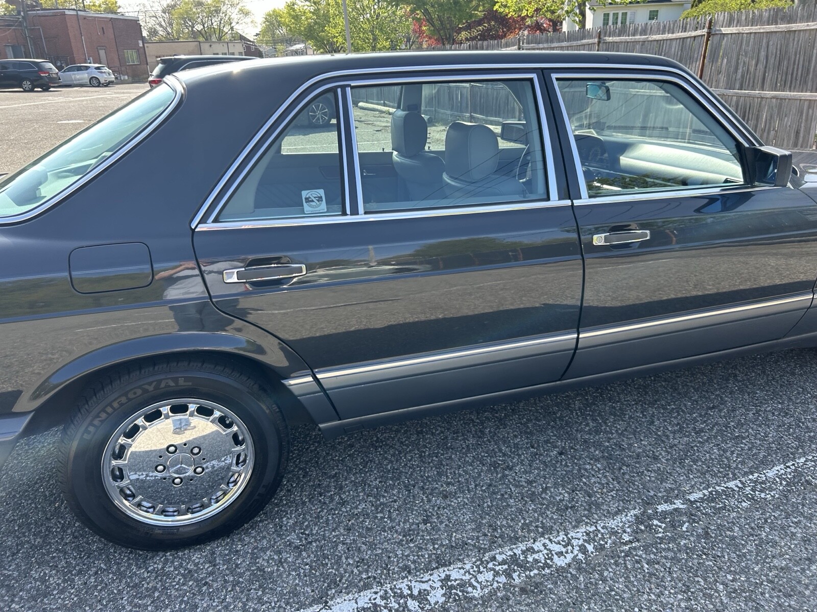 Mercedes-Benz-400-Series-1989-2