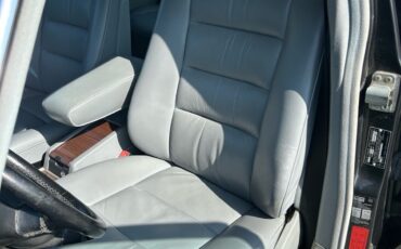 Mercedes-Benz-400-Series-1989-20
