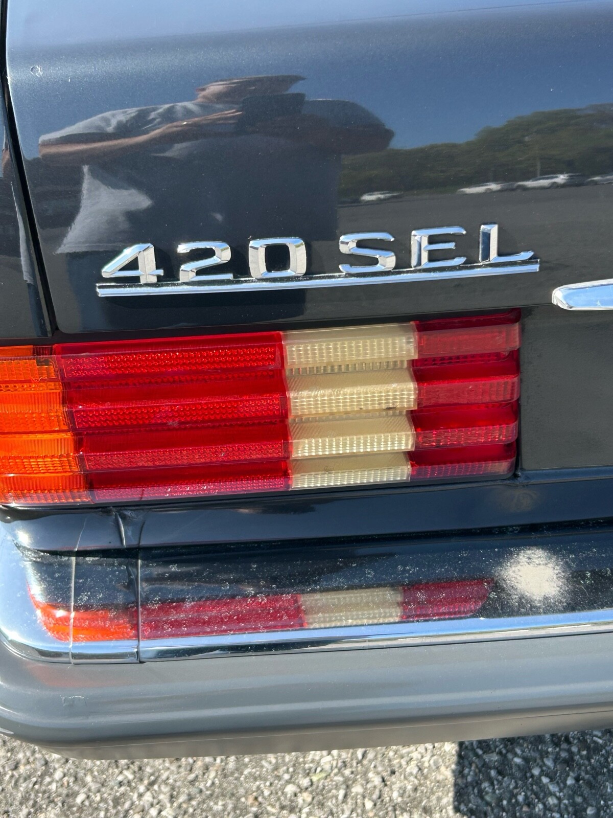Mercedes-Benz-400-Series-1989-5
