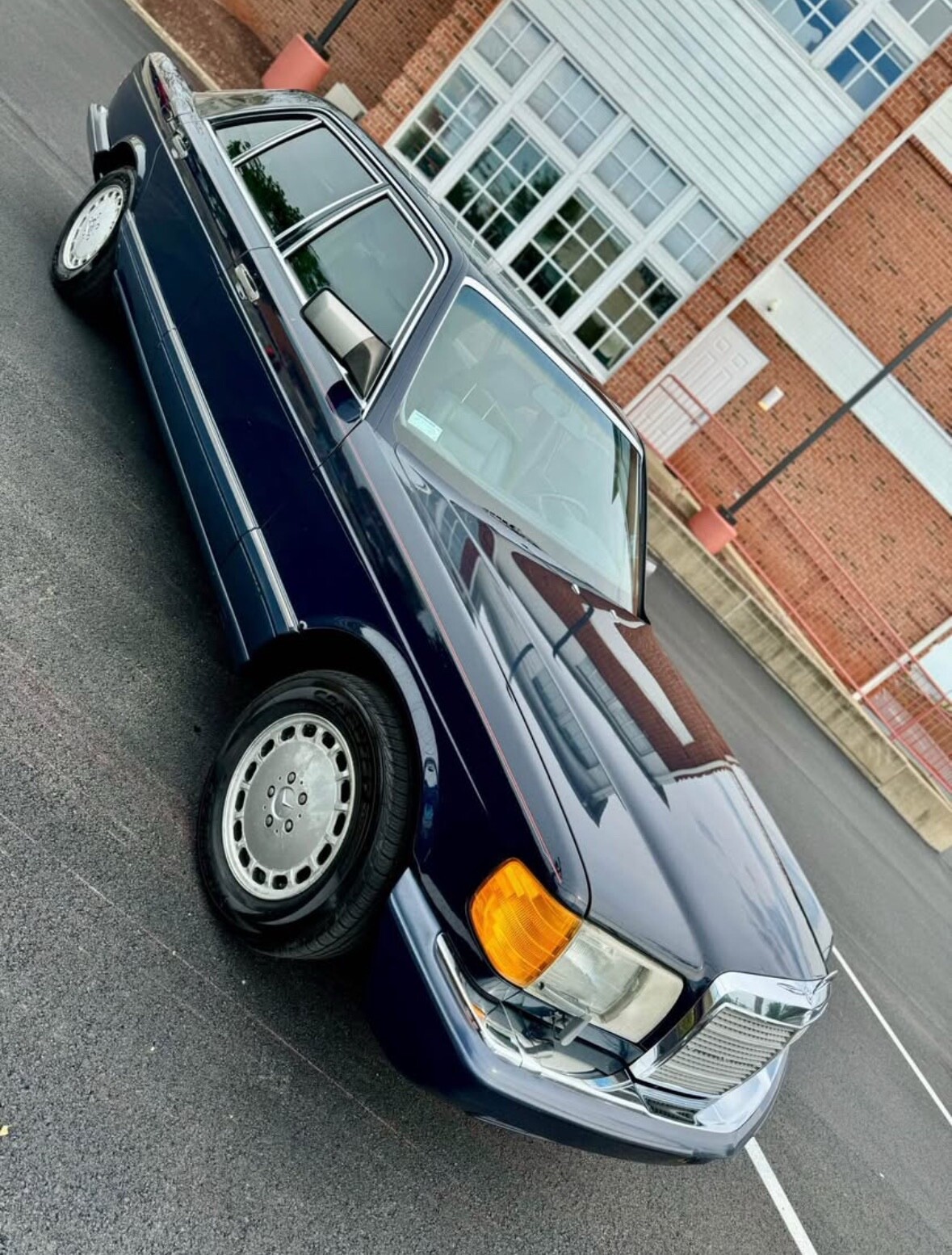 Mercedes-Benz-400-Series-1990-2