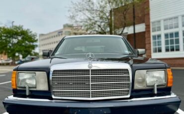 Mercedes-Benz-400-Series-1990-3